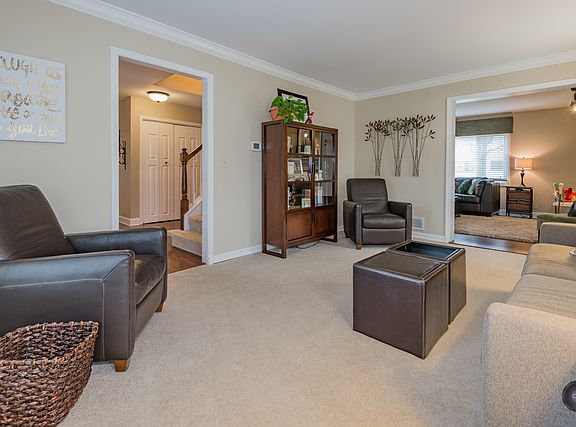 4th image of 2420 Brockton Cir