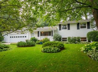 18162 Chipstead Dr, South Bend, IN 46637