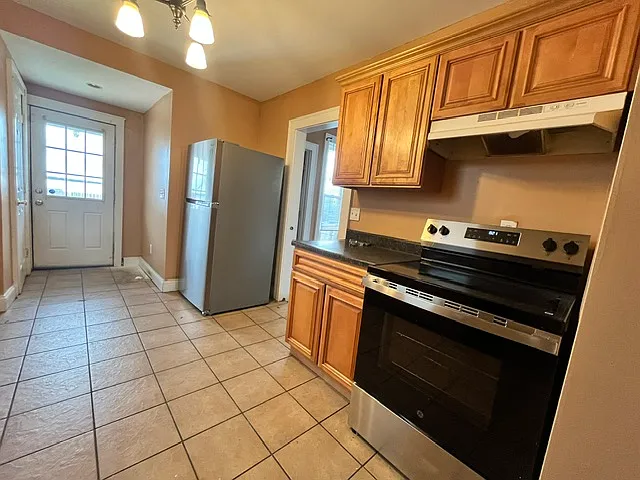 1349 Hildreth Ave — Photo 9