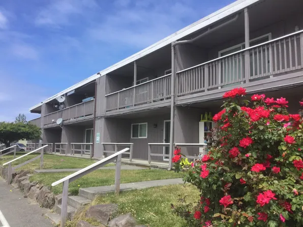 8415 Park Dr APT 6, Stanwood, WA 98292