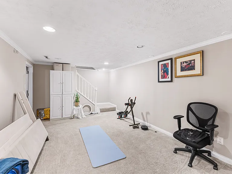 6431 Blackhaw Dr — Photo 7