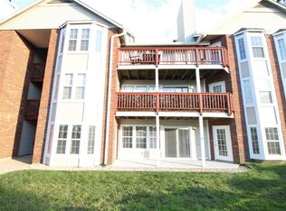 214 Shirley Ridge Dr #214C, Saint Charles, MO 63304