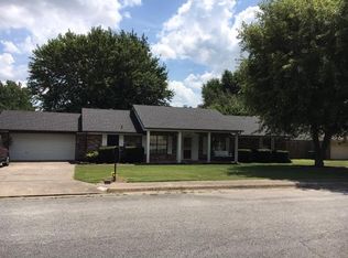 1705 Ridgecrest St, Springdale, AR 72762