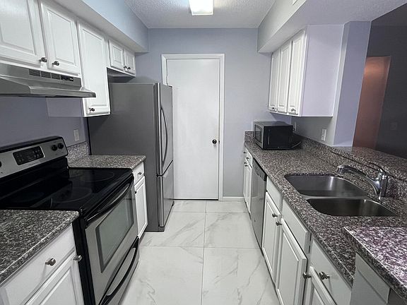 2nd image of 815 W Boynton Beach Boulevard #11-107