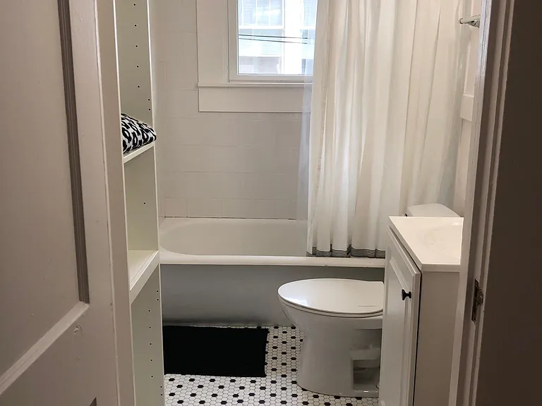 706 Hansell St SE #A — Photo 3