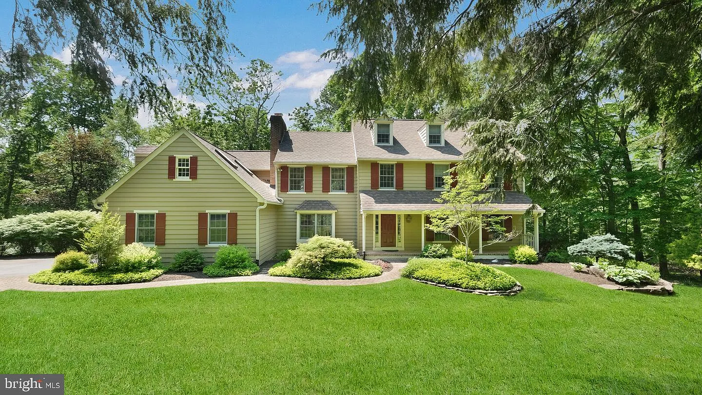 45 Ridgewood Pl photo 1