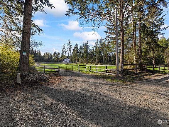 5th image of 16009 Chuckawa Lane SE