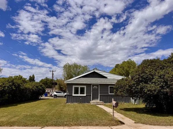 736 Kansas Ave, Lovell, WY 82431