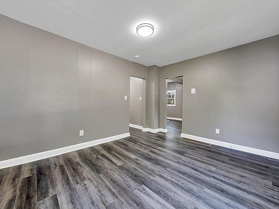 4th image of 324 10th St