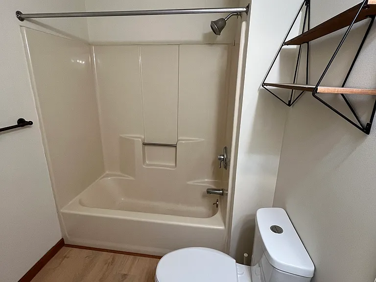 271 Oakland St #F — Photo 6