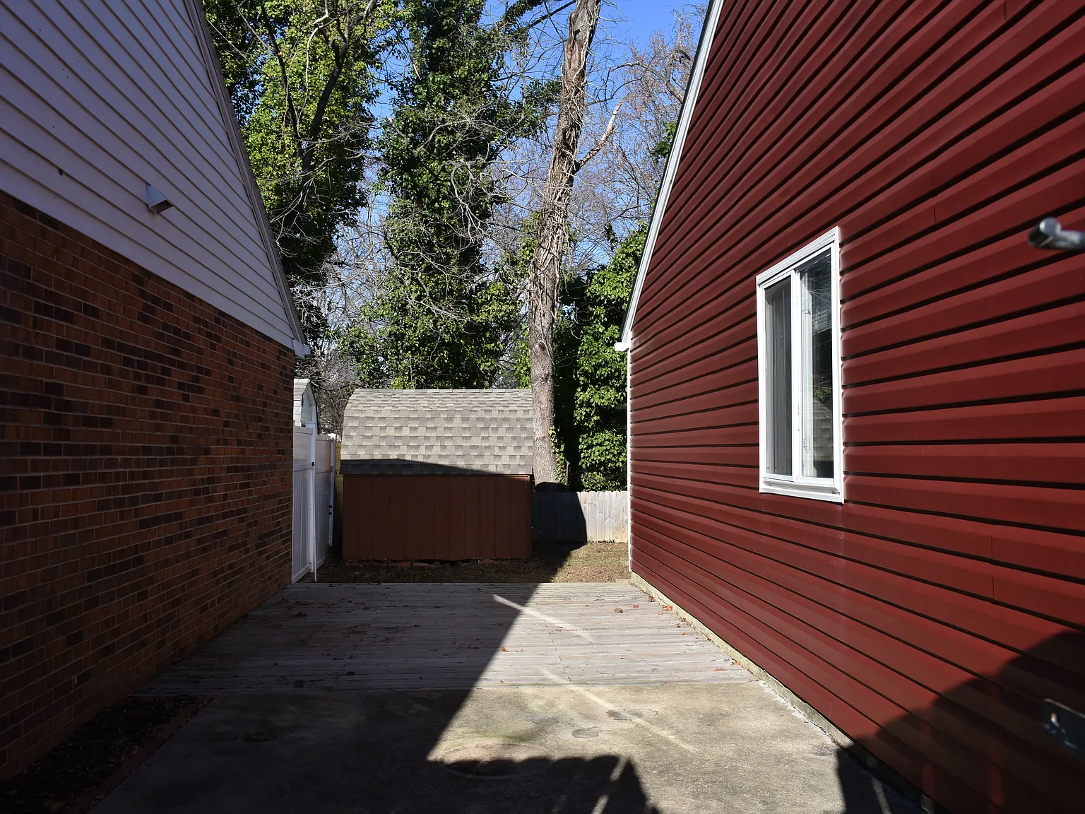 3 bed, 1125 sqft, $2,500 — Photo 4