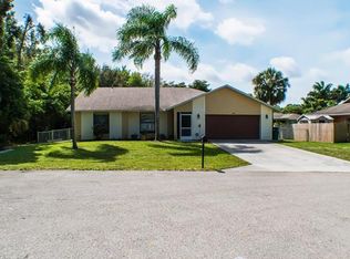 282 Kirtland Dr, Naples, FL 34110