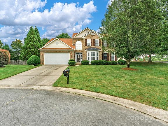 2nd image of 4021 Tew Ct
