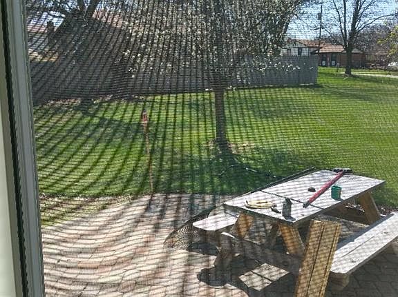 3rd image of 8815 Monticello Dr