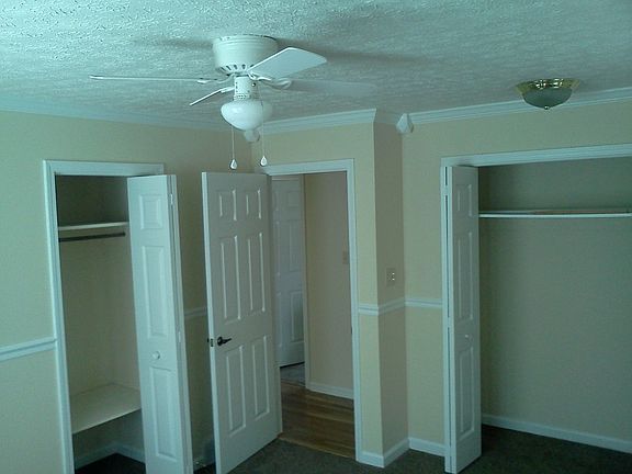2nd Bedroom - 2 Closets