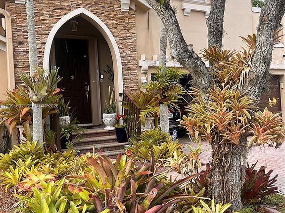 5th image of 15257 SW 8th Way