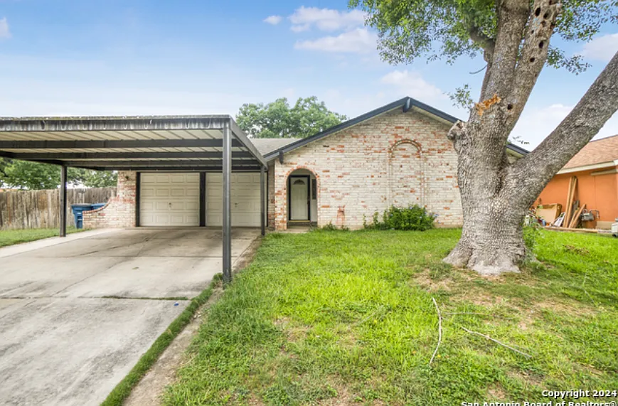 5003 Starfire Ln