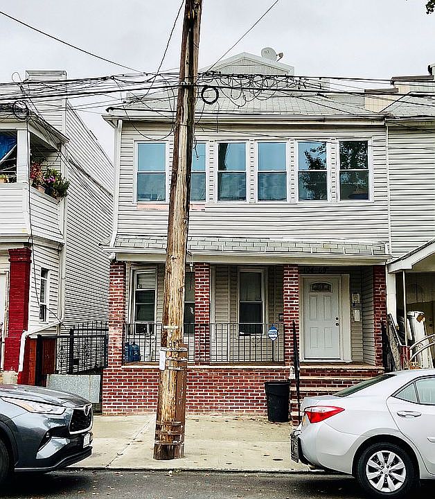 1st image of 104-59 118th St