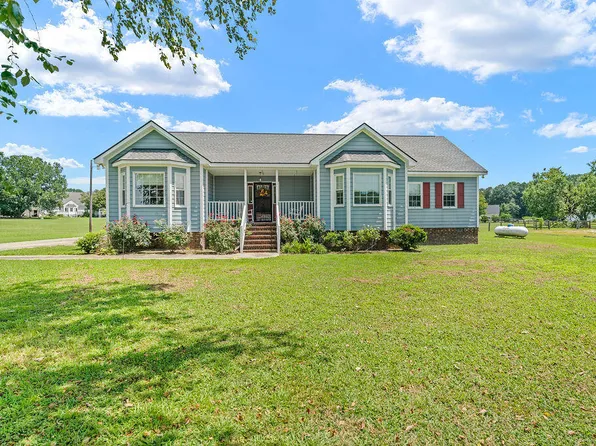 1241 Red Oak Rd, Nashville, NC 27856