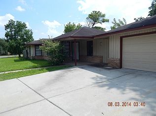 910 Alvin St, Pasadena, TX 77506