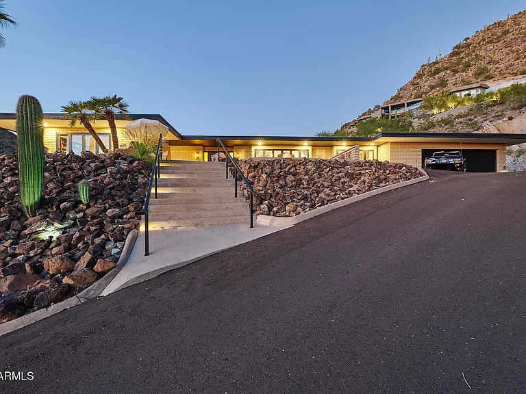 4016 E Flynn Ln — Photo 9