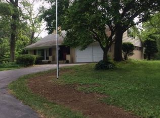 1004 Eagle Rd, Newtown, PA 18940