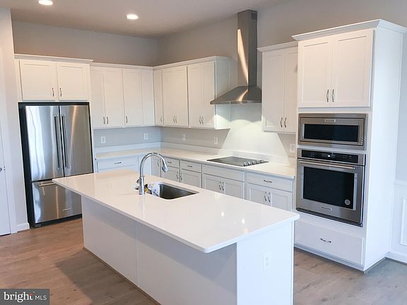 3rd image of 12520 Cavalier Forest Ct