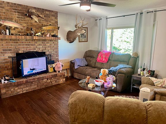 5th image of 103 Mountain View Dr