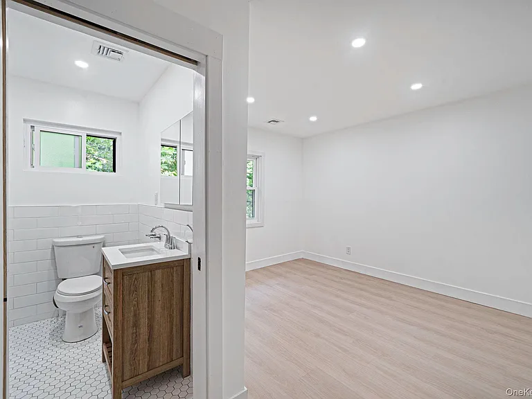 2386 New York Ave #1 — Photo 16