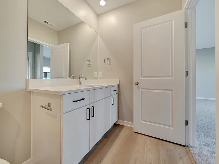 8926 S 42nd St — Photo 44