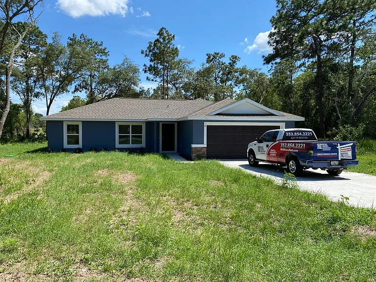 12 Oak Trl — Photo 1