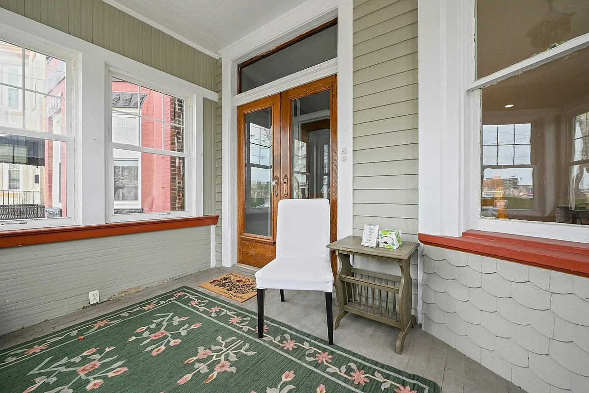 Building Photo - 158 Edgar St #1
