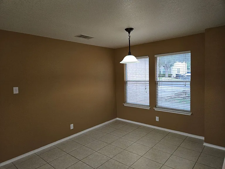 6515 Kestrel Ln — Photo 5
