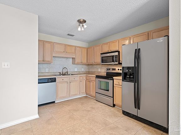 2nd image of 1310 Redwood Ln