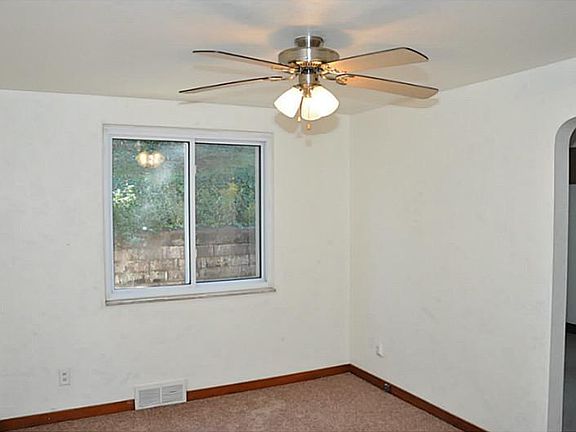 5th image of 315 & 317 Bracken St