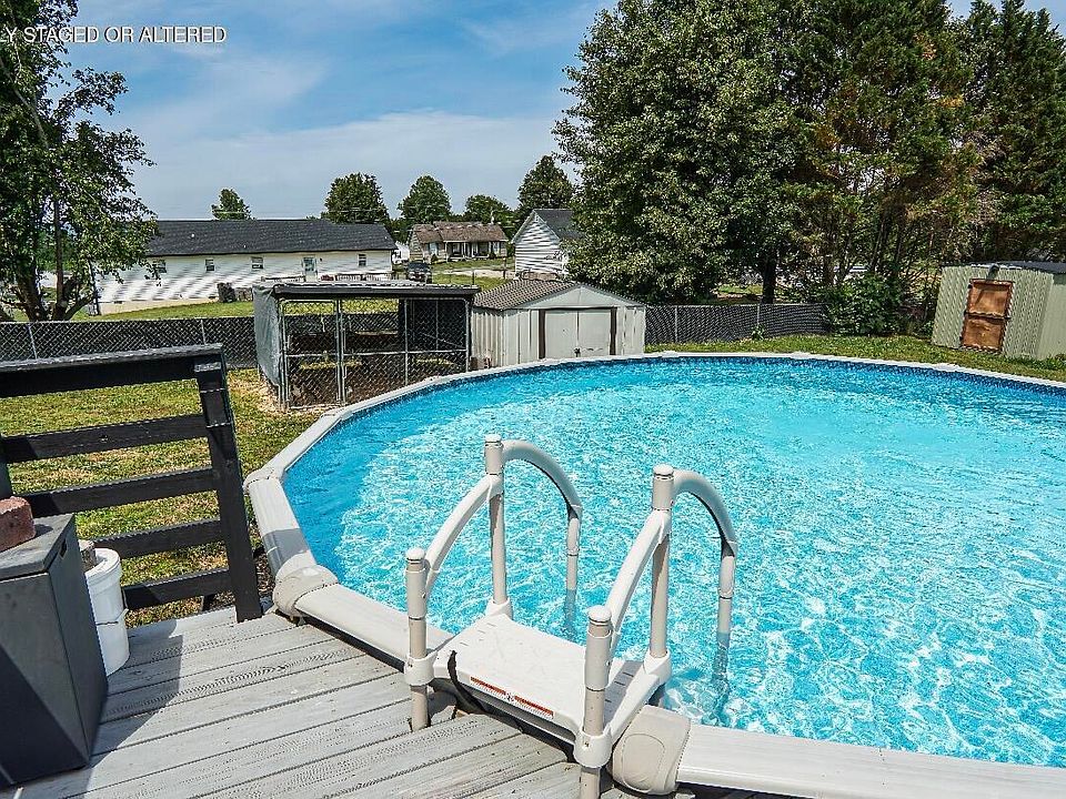 1st image of 150 Reba Dr