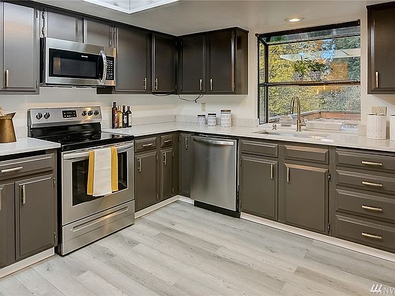 2nd image of 5019 194th St SW
