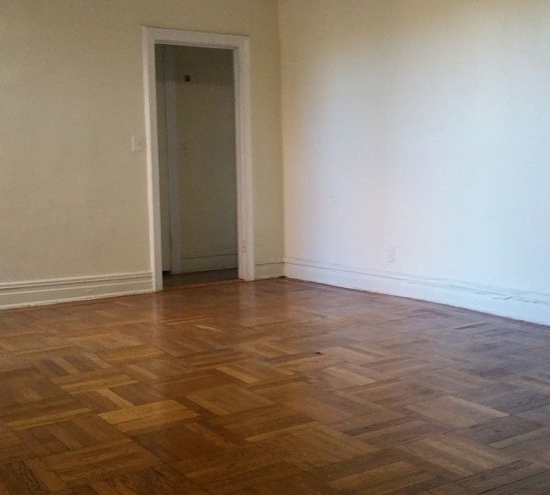 2nd image of 242 Crown St