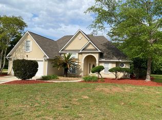 300 Greenview Ct, Bonaire, GA 31005