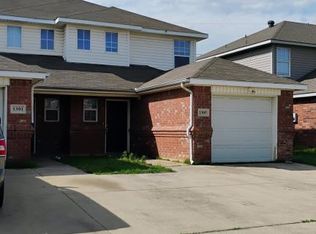 1305 Village Garden Dr, Azle, TX 76020