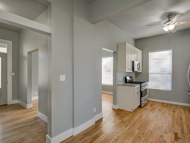1303 Canterbury St — Photo 11