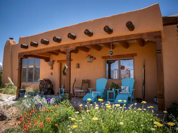 6 Vista del Ocaso, Ranchos de Taos, NM 87557-0000