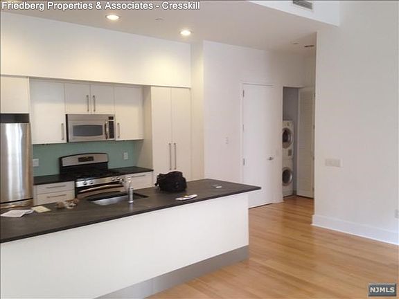 5th image of 4 Beacon Way APT 203