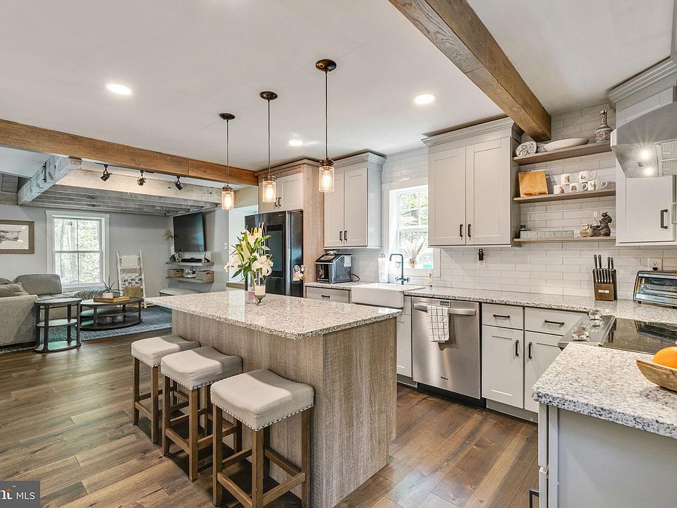 1358 Reed Ln, Kintnersville, PA 18930 Zillow