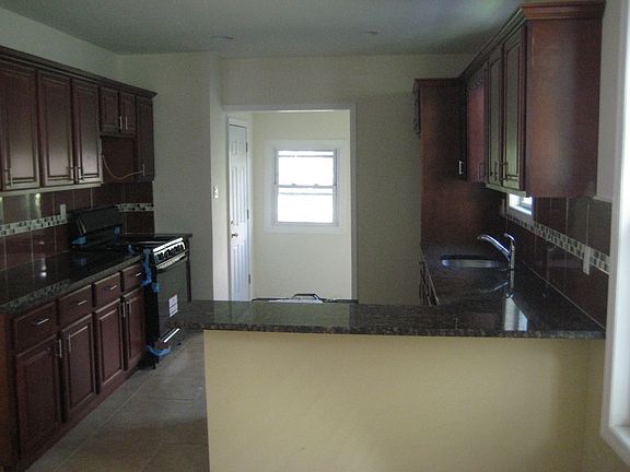 3rd image of 653 E 235th St #1