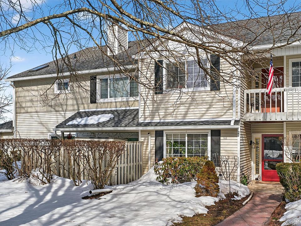 1st image of 21 Magnolia Lane