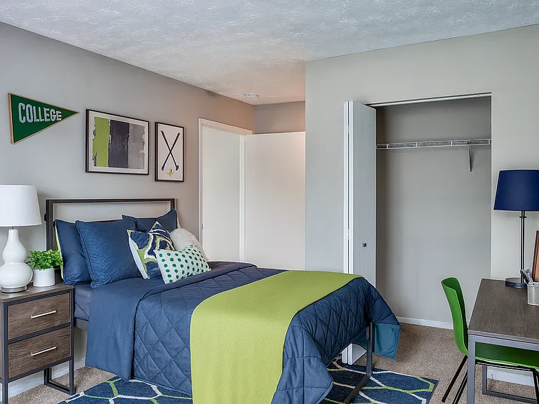 Franklin Park Apartments — Photo 3