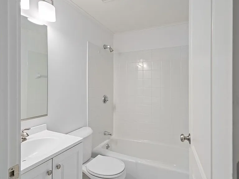 46 Harrison Pl — Photo 17