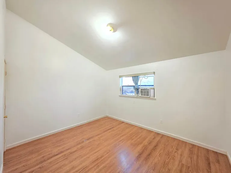 275 Skyline Dr — Photo 11