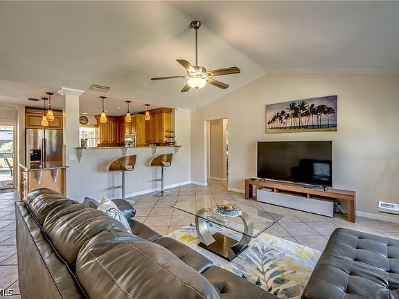 3rd image of 2919 SW 2nd Pl